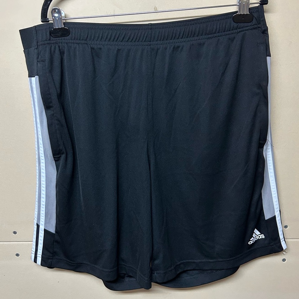 2/$30⚡️- SHORTS | Men’s Adidas Aeroready shorts size XL